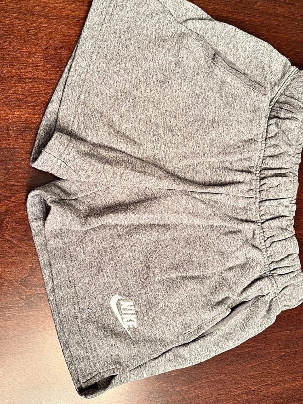 Nike Athletic Shorts in Gray Boys Medium Like New